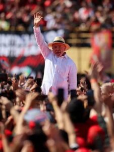 Imagem de destaque da publicação "HUMANIDADE E POLÍTICA: A LIÇÃO DE LULA EM SÃO BERNARDO"